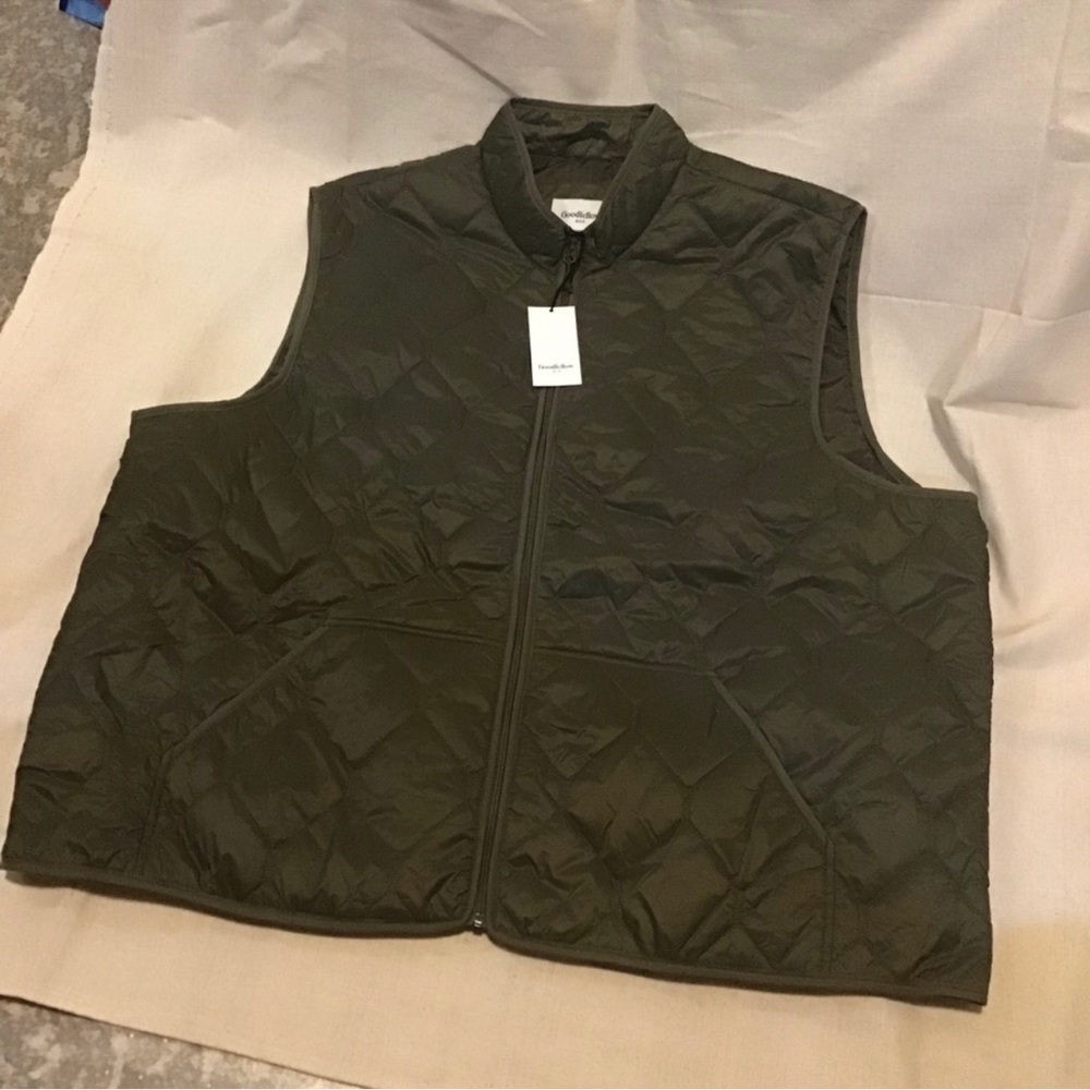 Goodfellow 4xlt muddled basil puffer vest